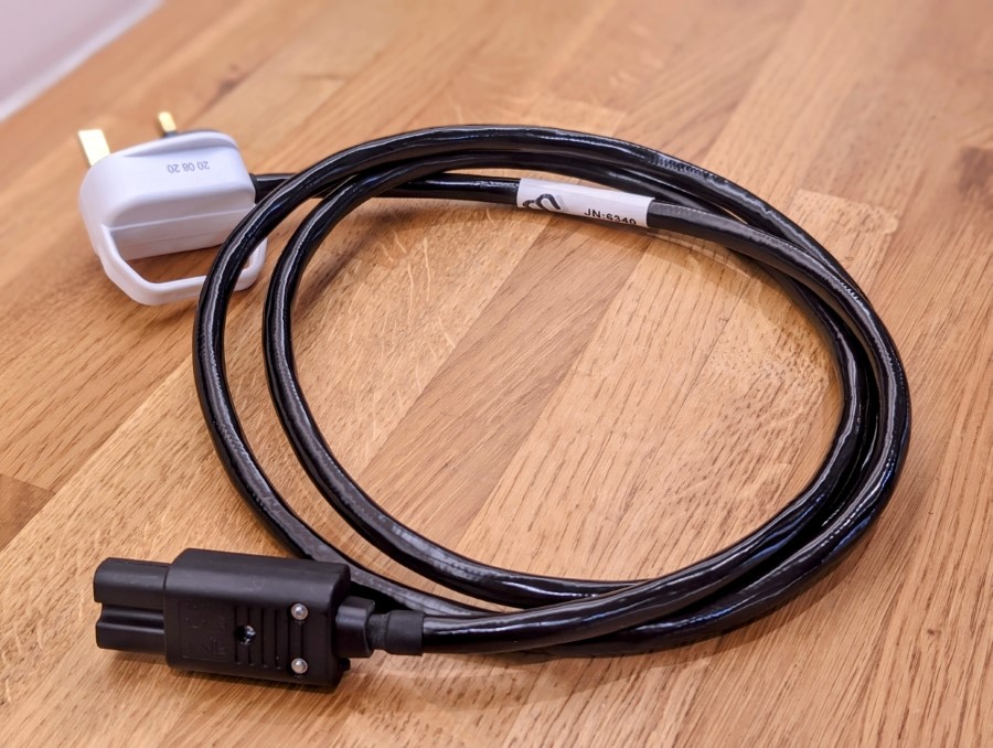 MusicWorks ReEntry 2 IEC To UK Mains Power Cable Analogue Seduction